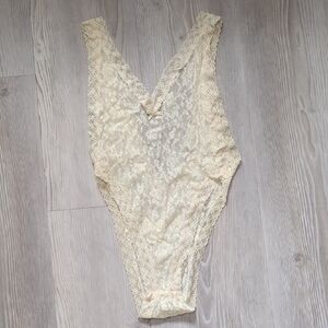 Vintage 1990s Victoria's Secret Lace Bodysuit M Nylon Made In USA Cream